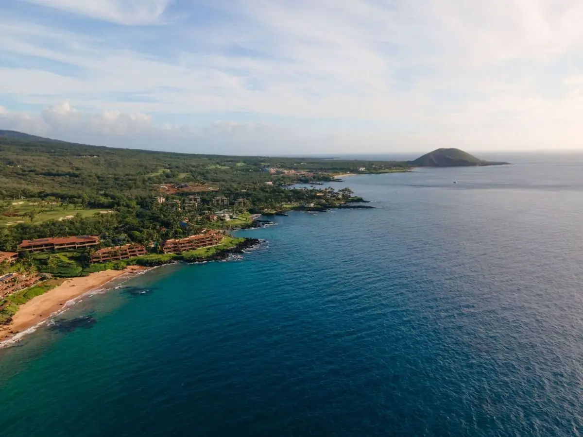 Aerial view of the Wailea coastline on Maui near the Ulua beach parking lot
